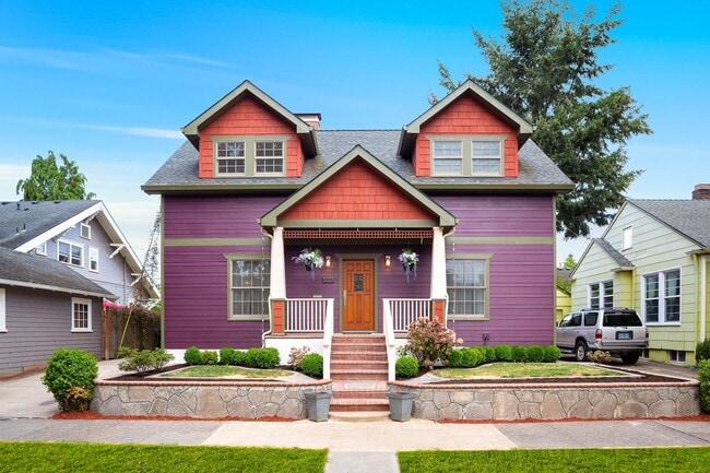 Building Photo - 5723 N Moore Ave