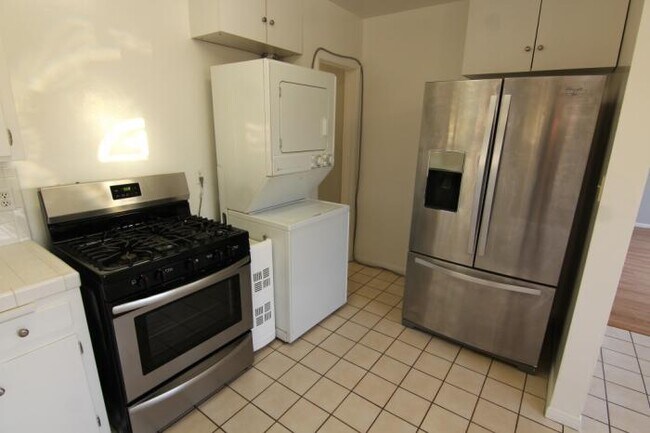 Foto del edificio - 2 bedroom in Torrance CA 90502