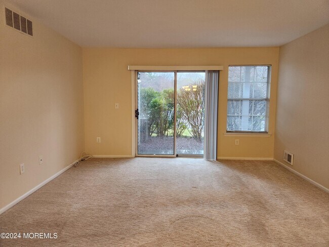 Foto del edificio - 9 Hackamore Ct