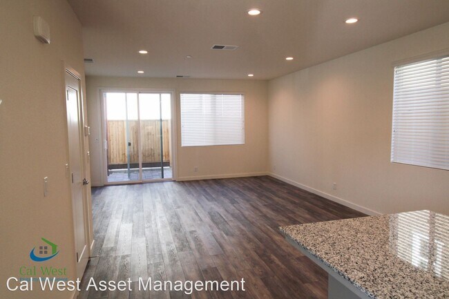 Foto del edificio - 4 br, 3 bath House - 1255 Qualteri Way