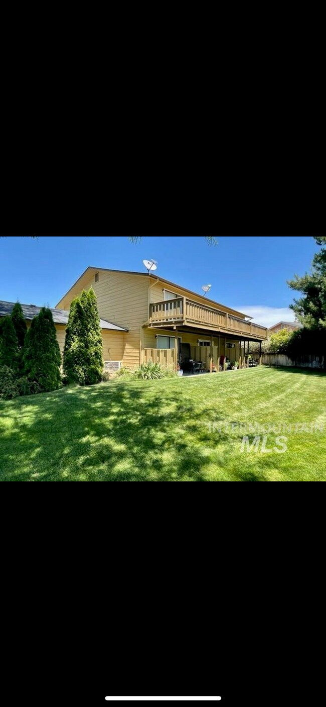 Building Photo - 7081 W Amity Rd