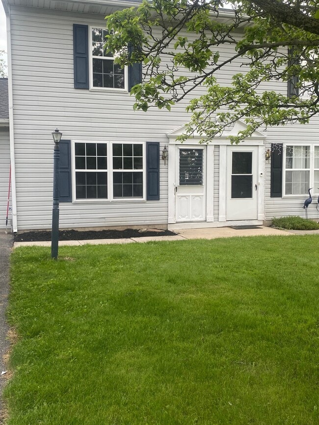 Duplex - 2957 Solar Dr