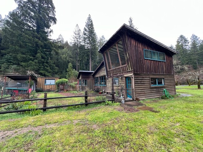 Foto del edificio - 1,100 square foot cottage on private 80 ac...