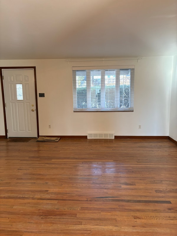 Building Photo - 6318 Glenview Pl