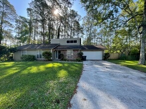 Building Photo - 10697 Ballestero Dr E