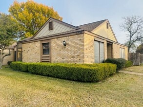 Building Photo - 3351 Chimney Pl Dr