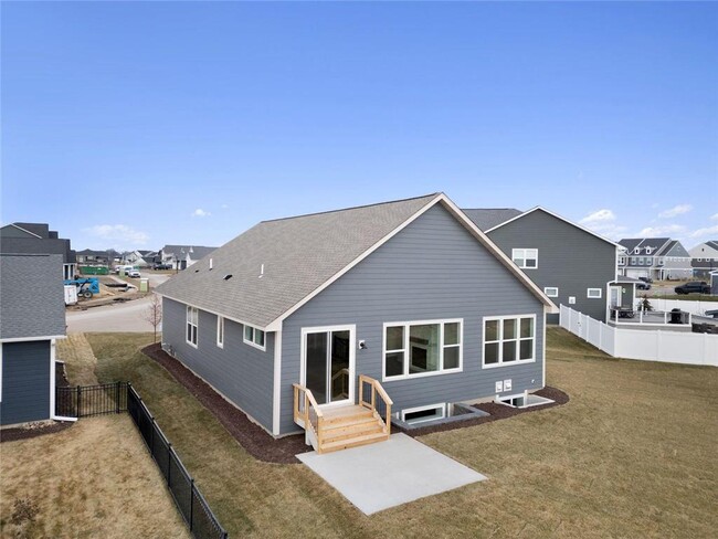 Building Photo - 10142 Arrowwood Trl