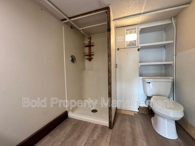 Foto del edificio - 445 S Lancaster St