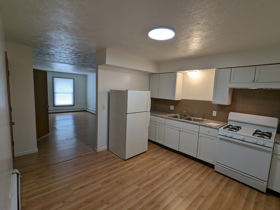 2 Curtis Ct Unit 1, Normal, IL 61761 Apartments in Normal, IL