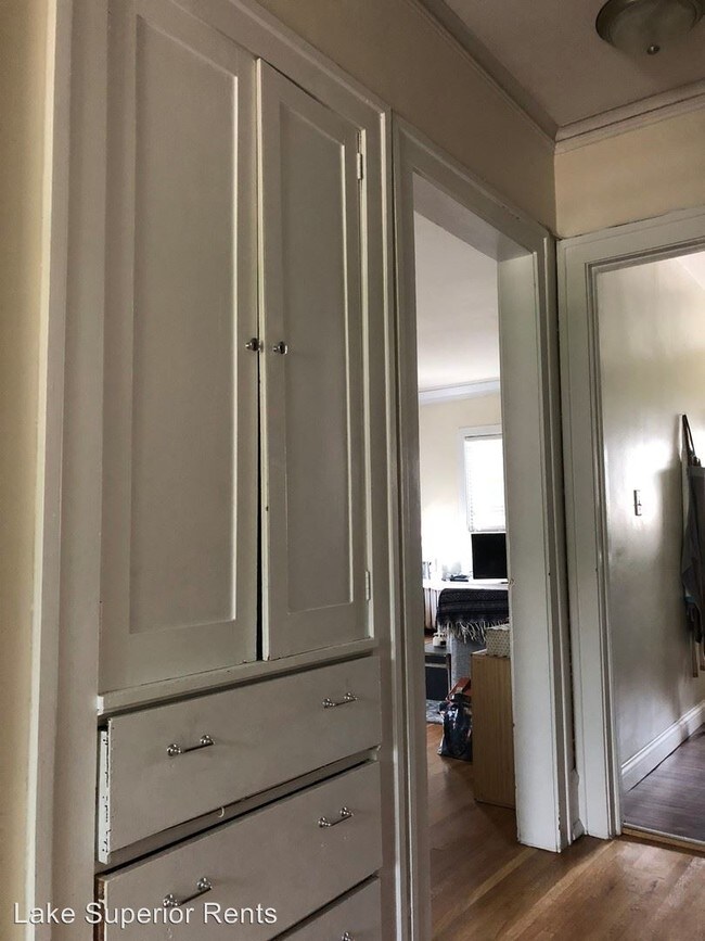 Building Photo - 1930 E 4th St