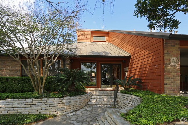 Iron Horse Valley Apartments Rentals San Antonio, TX