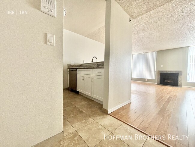 Foto del edificio - 1225 N Cherokee Ave