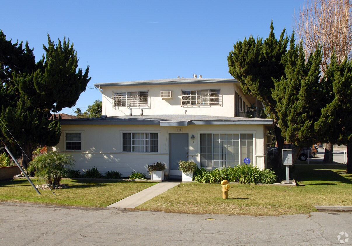 Primary Photo - 901 Charlotte Ave