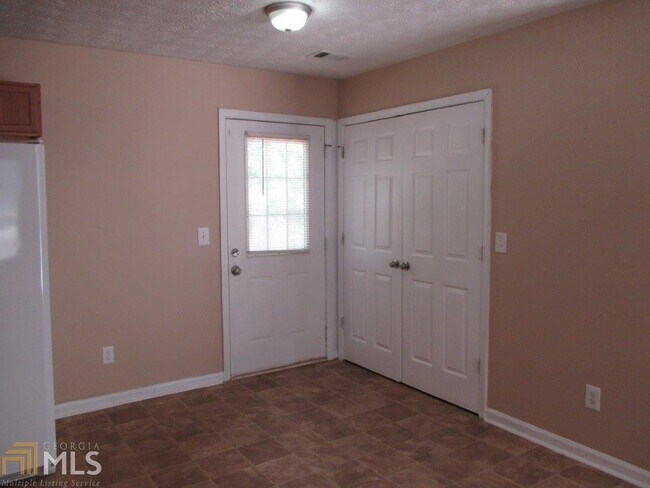 Foto del edificio - 6142 Geiger St NW
