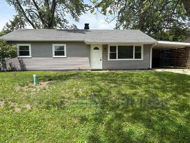 Foto del edificio - 2936 S Chippewa Ln