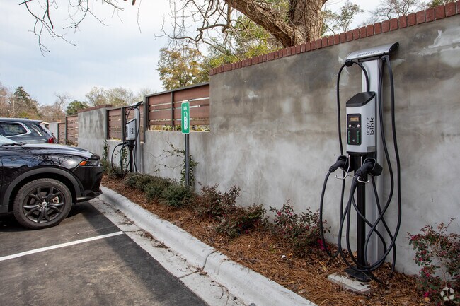 Estaciones de carga para vehículos eléctricos - Mid Castle