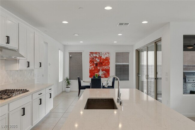 Foto del edificio - 2104 Havensight Ln