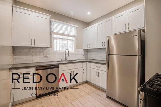 Building Photo - 681 Shatto Pl