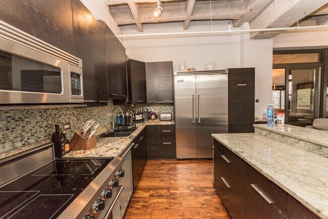 Foto del edificio - 2 bedroom in Chicago IL 60605