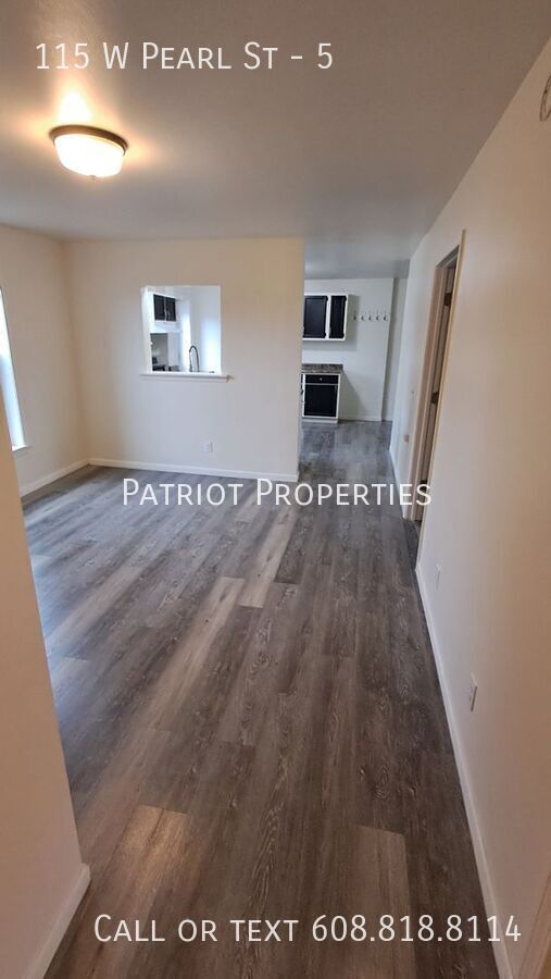 Foto del edificio - 115 W Pearl St