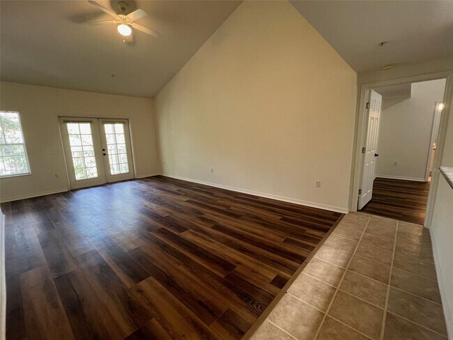 Foto del edificio - 4941 SW 91st Terrace