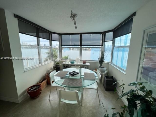 Foto del edificio - 16570 NE 26th Ave