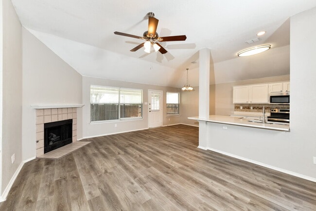 Building Photo - 828 Atchison Dr