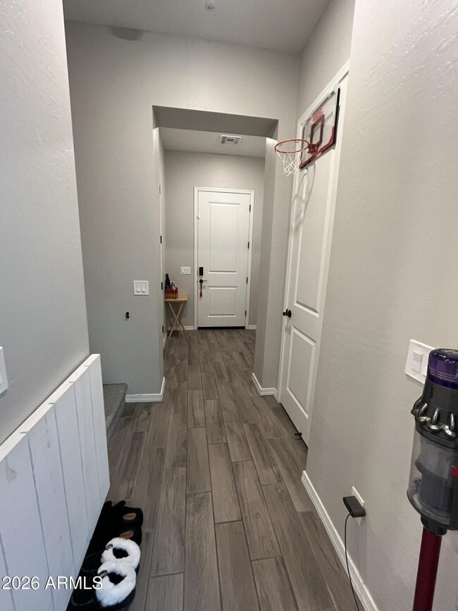 Foto del edificio - 1493 E Shannon St