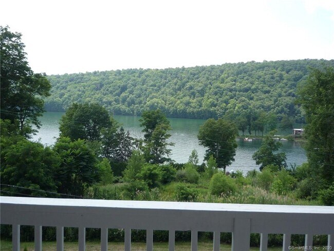 Foto del edificio - 23 Candleset Cove Rd