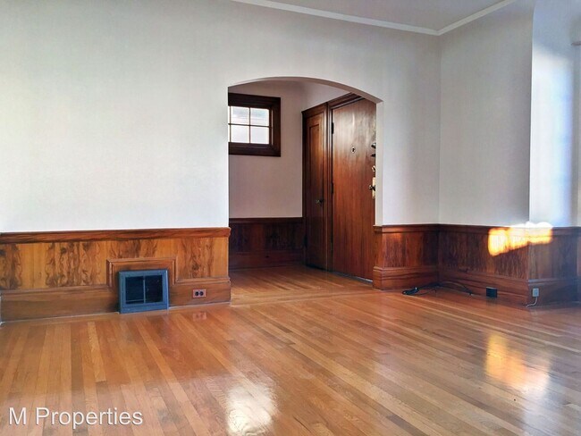 Foto del edificio - 3 br, 1.5 bath House - 827 33rd Avenue