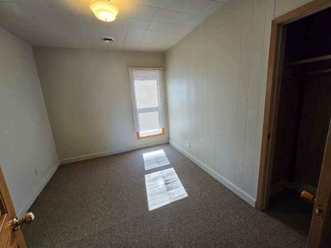 Foto del edificio - 814 10th St E