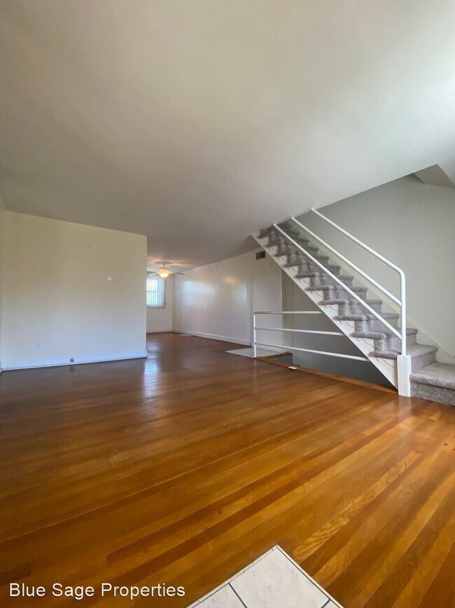 Building Photo - 3 br, 1.5 bath House - 2280 S Harwood Ave