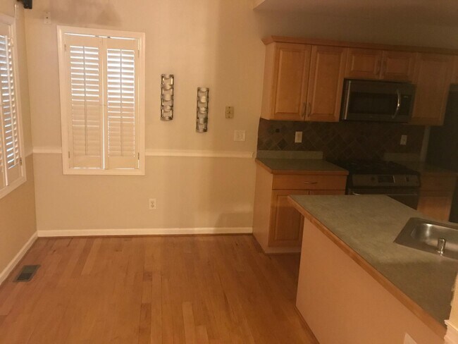 Building Photo - 2610 Lone Oak Trail