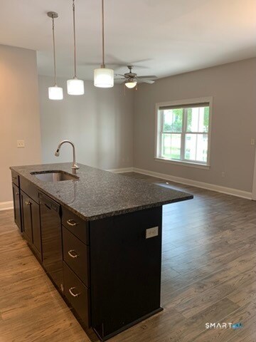 Building Photo - 102 Edgewater Cir