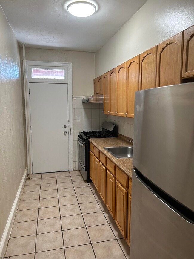 Building Photo - 4012 Ventnor Ave