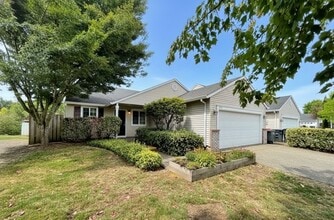 Building Photo - 2315 SW Hannah Cir