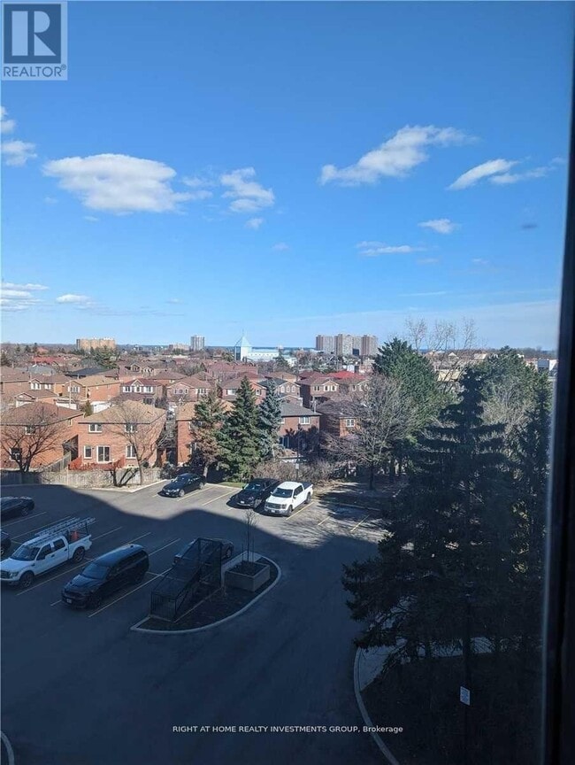 Photo du bâtiment - 350 Webb Dr