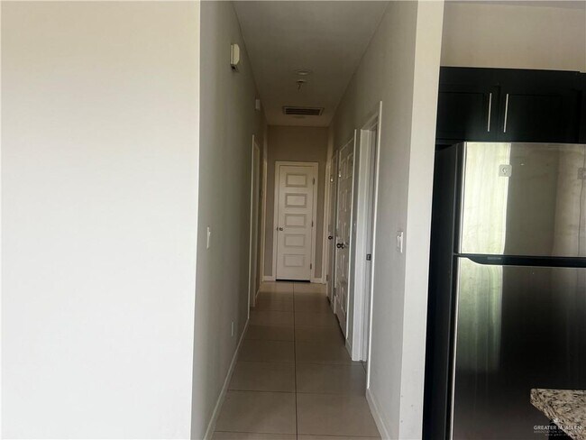 Foto del edificio - 9 Teak Dr