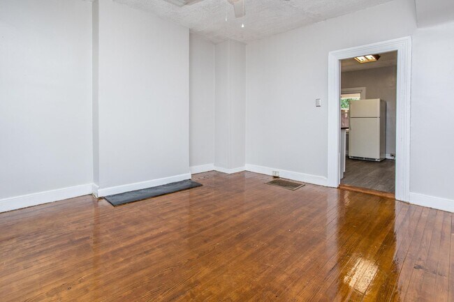 Building Photo - Updated Church Hill Home Move In Ready Aug...