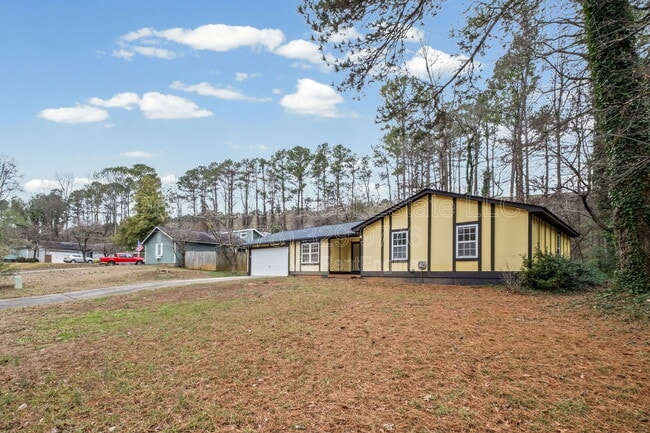 Building Photo - 4149 Oak Ferry Dr NE