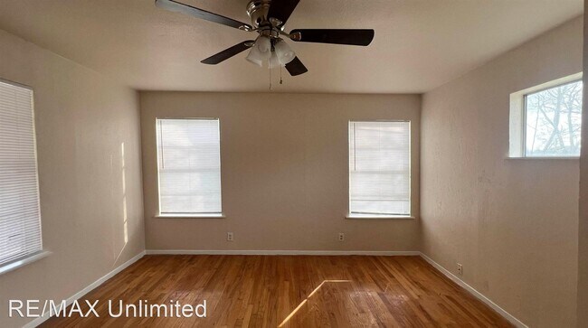 Building Photo - 3 br, 2 bath House - 338 E Gerald