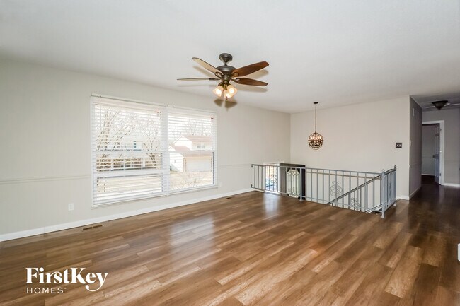 Foto del edificio - 578 Green Forest Dr