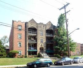 Building Photo - BRETT