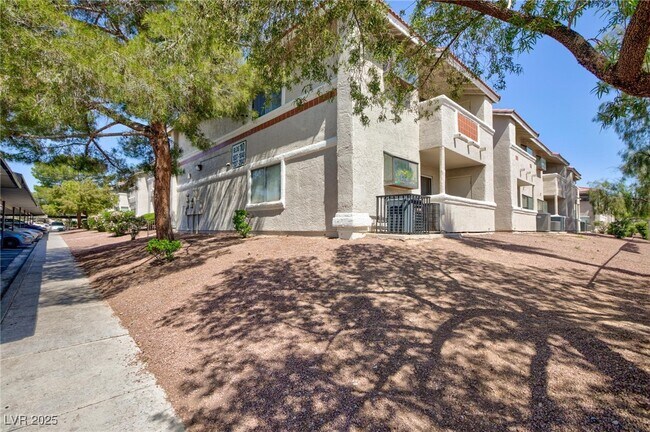 Foto del edificio - 7300 W Pirates Cove Rd