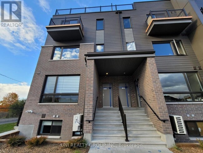 Building Photo - 702 Mishi Private