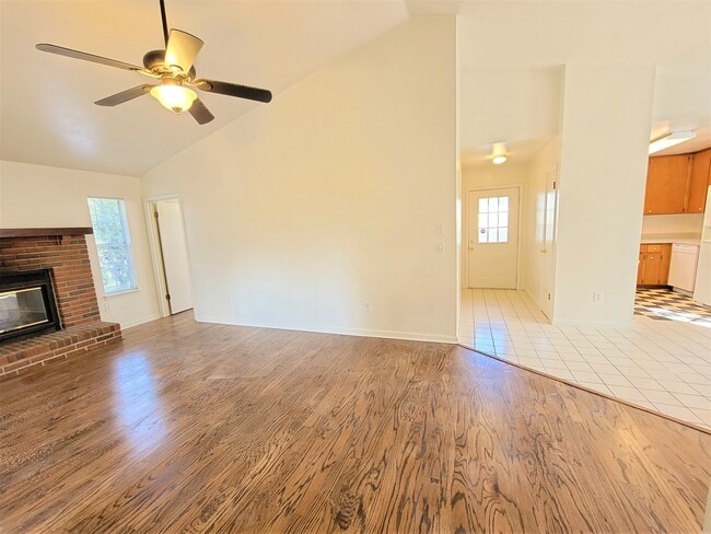 Building Photo - 178 Dawn Lauren Ln