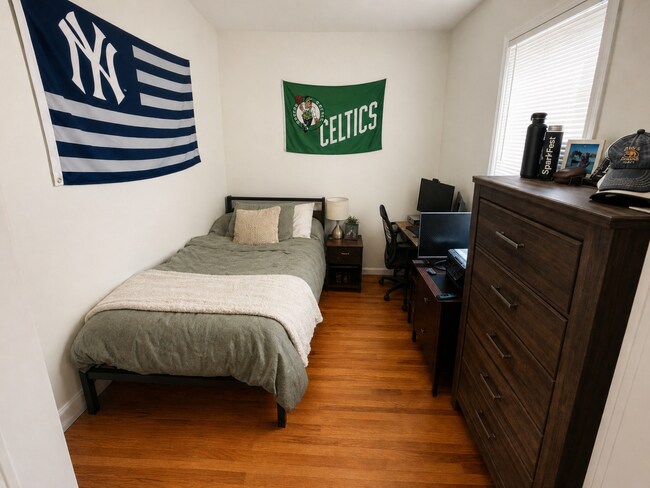 Foto del edificio - 136 W 7th St