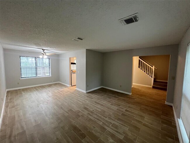 Building Photo - 15 Sandpebble Dr