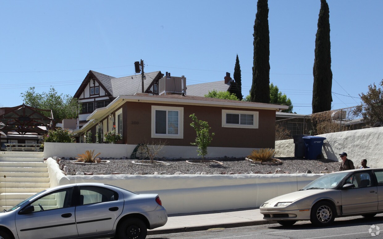 300 W Rio Grande Ave, El Paso, TX 79902 Apartments in El Paso, TX