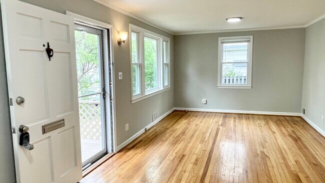 Building Photo - 9701 Montauk Ave